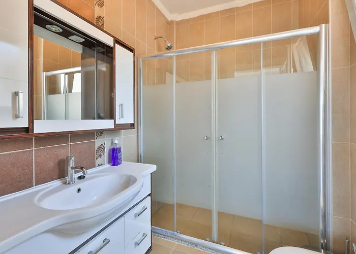 Buse Kalkan فيلة